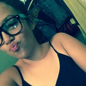 Meet your Posher, Neysha