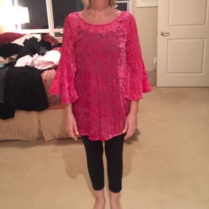 Gypsy Junkies pink bell sleeve tunic