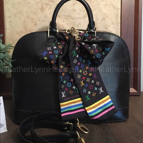 Authentic Louis Vuitton Epi Noir Alma, strap,scarf