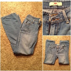 Levi 529 curvy boot size 4