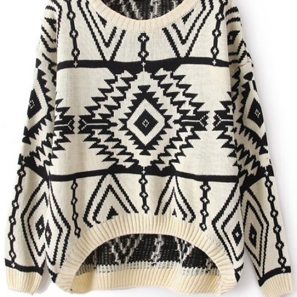 Black & White Aztec Cropped Sweater - Picture 2 of 4