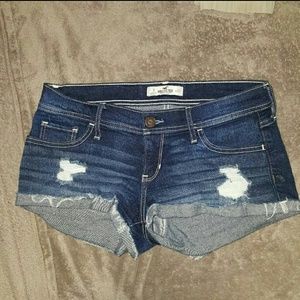 Hollister size 5