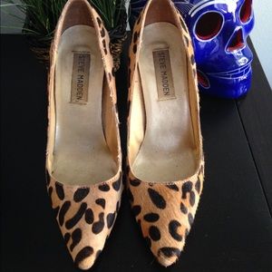 STEVE MADDEN Leopard print pumps