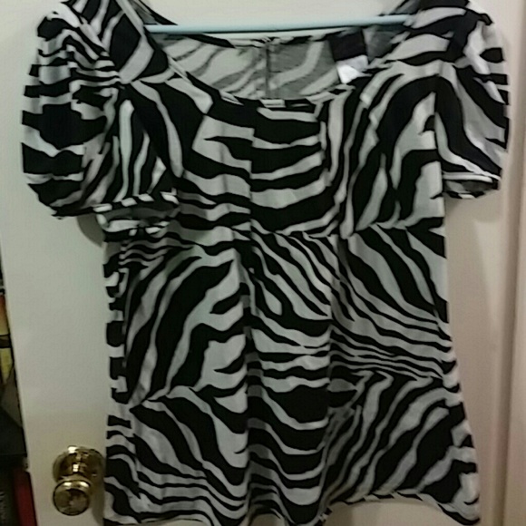 Zebra print Torrid top size 1