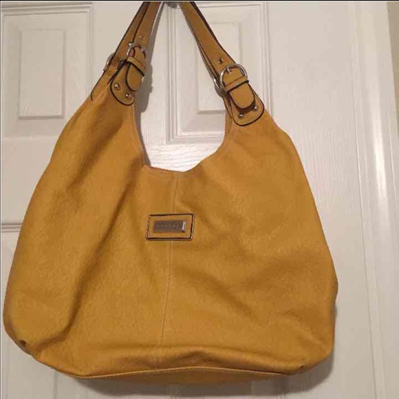 Purse - Picture 2 of 4
