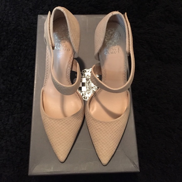 Vince Camuto Carlotte Pump