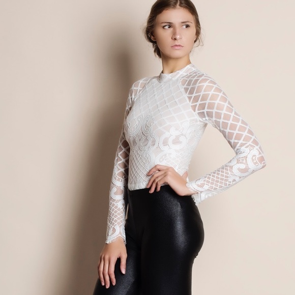 NBF ❤️ Mesh Embossed Lace White Bodysuit - Picture 3 of 4