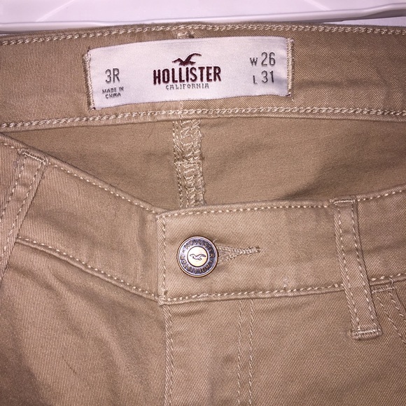 Hollister khaki pants!!!