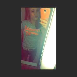 Meet your Posher, Macie