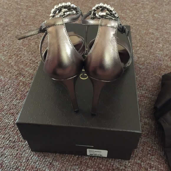 Gucci Sandals - Picture 2 of 4