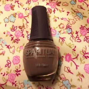 Gorgeous ash-purple nail polish!