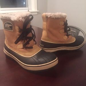 Sorel Tivoli Low Boots
