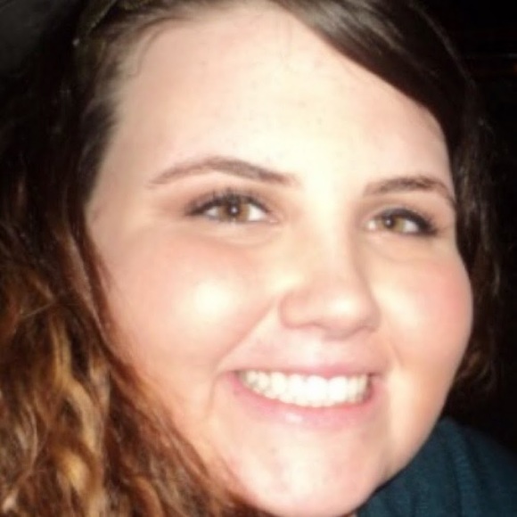 Meet your Posher, Alisha