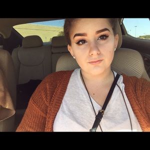 Meet your Posher, Anna