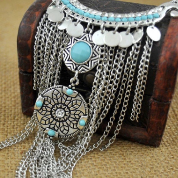 🌺FLASH SALE🌺 Boho turquoise statement necklace - Picture 2 of 3