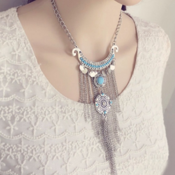 🌺FLASH SALE🌺 Boho turquoise statement necklace - Picture 3 of 3