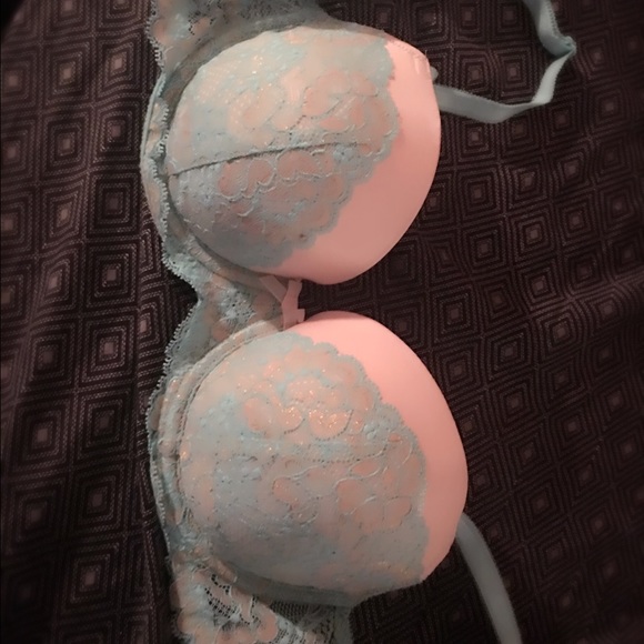 Victoria's Secret lace push up bra 38B