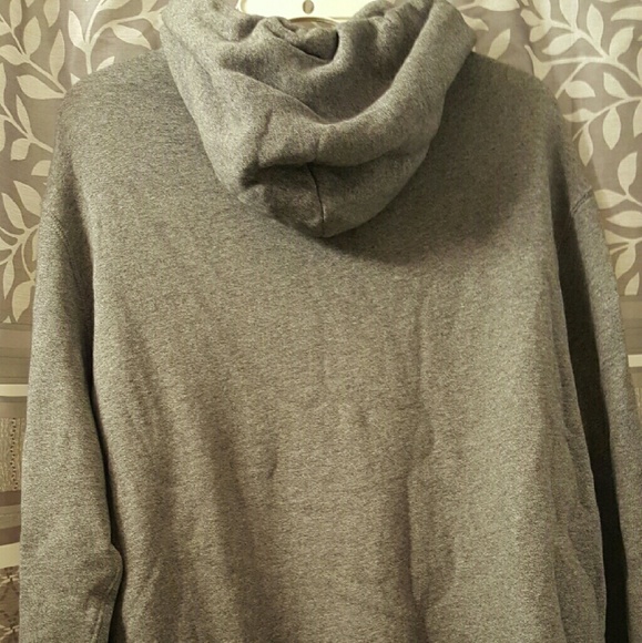 Mens pull over with front pocket its a pullover - Picture 2 of 2
