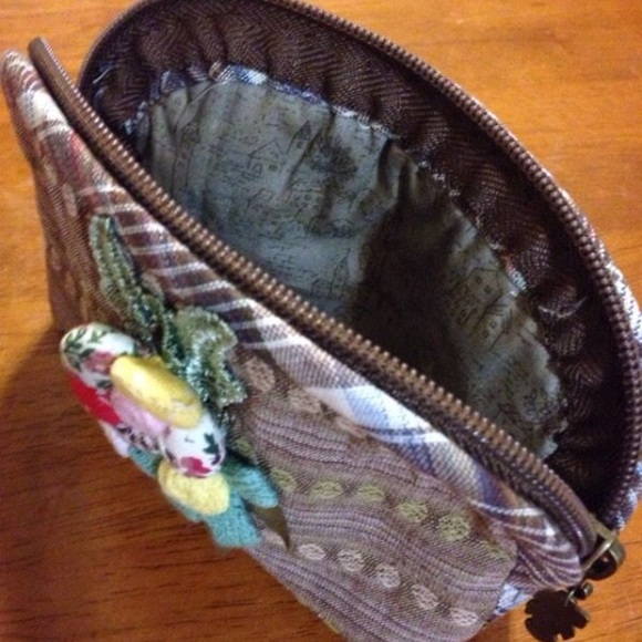 MakeUp Bag - Picture 2 of 4