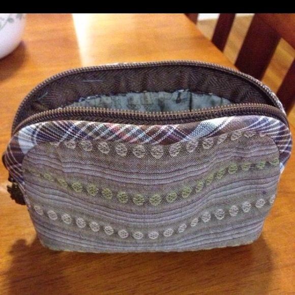 MakeUp Bag - Picture 3 of 4