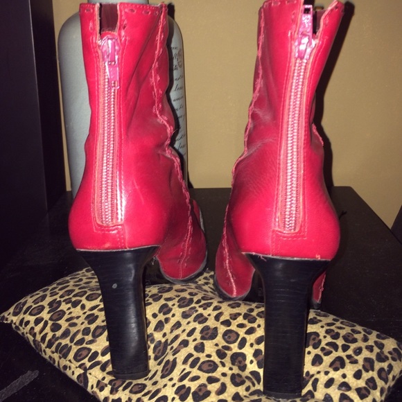 Boots - Picture 3 of 4