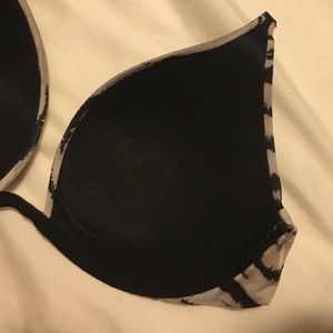 Victoria's Secret Intimates & Sleepwear - Victoria Secret Printed Bra Victoria's Secret Intimates & Sleepwear - Victoria Secret Printed Bra