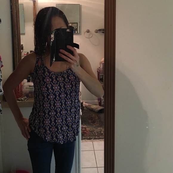 Cute top xs - Picture 4 of 4