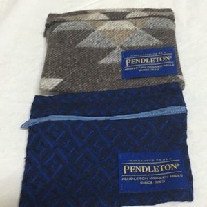 Pendleton zip closure coin case set of two