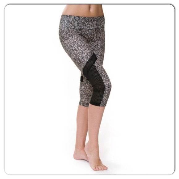 NWT Onzie Mesh Capri Pant - Cheetah