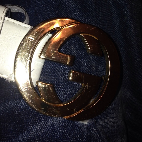 White & gold Gucci belt 🔥