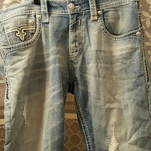 Very nice worn once doesn't give size on chart