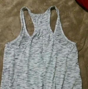 EUC, Lululemon salute the sun tank sz 8