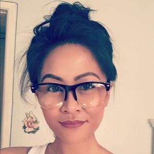 Non-prescription glasses.