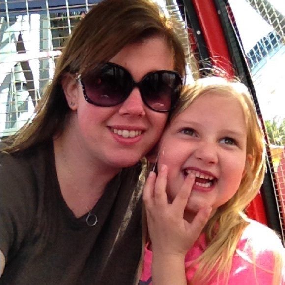 Meet your Posher, Lindsey - Picture 1 of 1