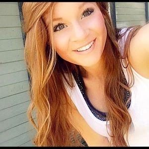 Meet your Posher, Christina