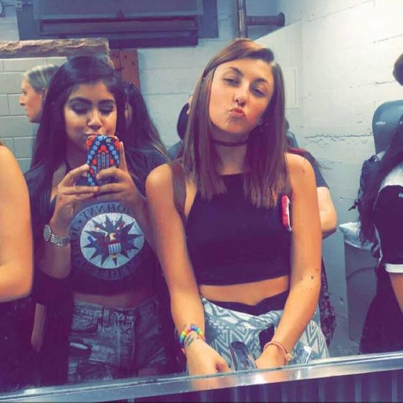 Meet your Posher, Pelin