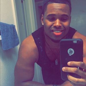 Meet your Posher, Devante