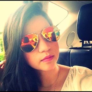 Meet your Posher, Catherine