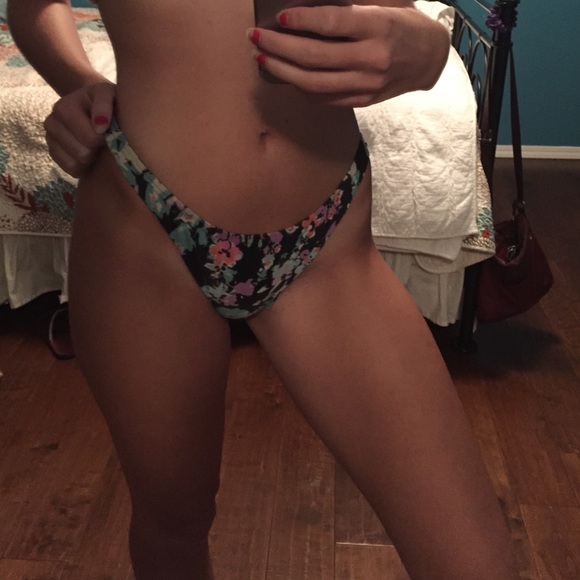 High cut/80s style vintage bikini