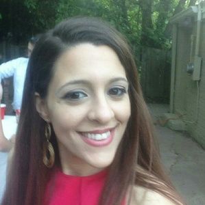 Meet your Posher, Dania
