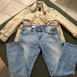 GAP BOYFRIEND JEANS SIZE 24