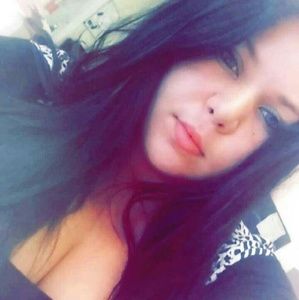 Meet your Posher, Alejandra