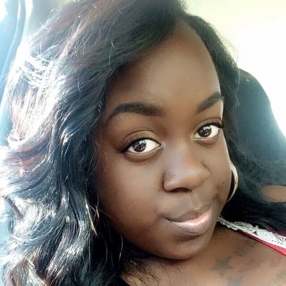 Meet your Posher, Yolinda - Picture 1 of 1