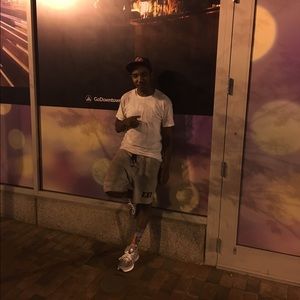 Meet your Posher, Malik