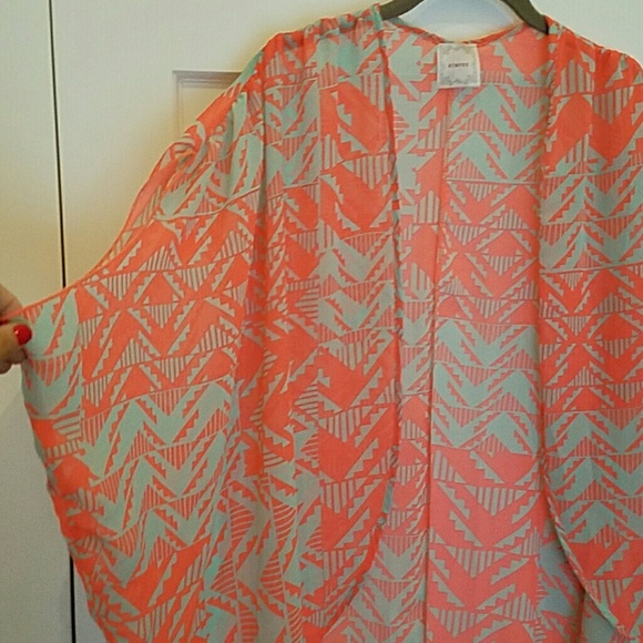 Kimono - Picture 2 of 2