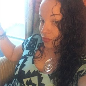 Meet your Posher, Olivia