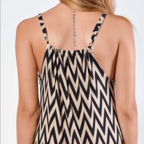 Chevron Maxi Dress - Picture 3 of 4
