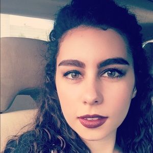 Meet your Posher, Erika