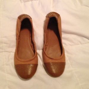 Lucky brand camel flats