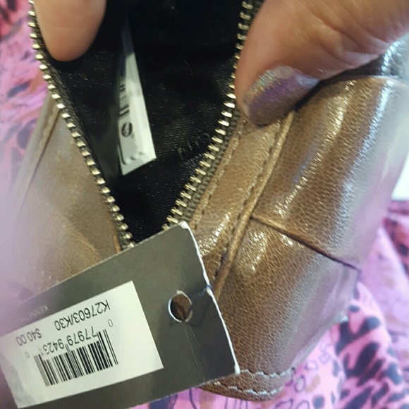 Kenneth Cole Reaction Wallet - Picture 4 of 4